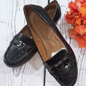 Naturalizer Black Faux Leather Loafers - 7.5M
